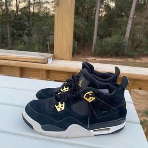⭐️JORDAN ROYALTY 4’S 2017🖤